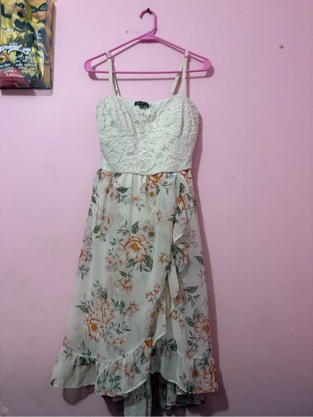 Suzy Shier womens XL white floral dress built in bra